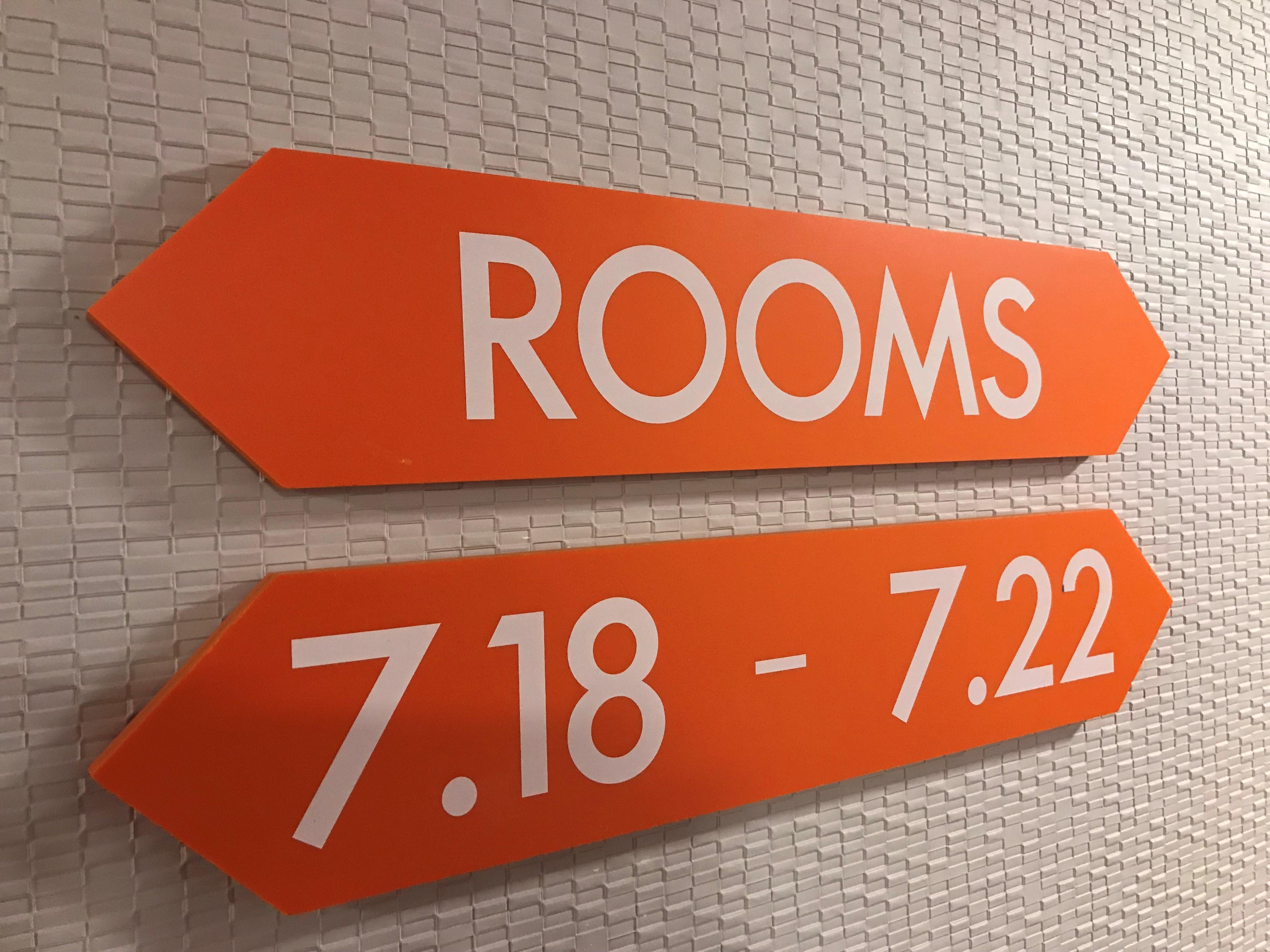 Easyhotel 2*
