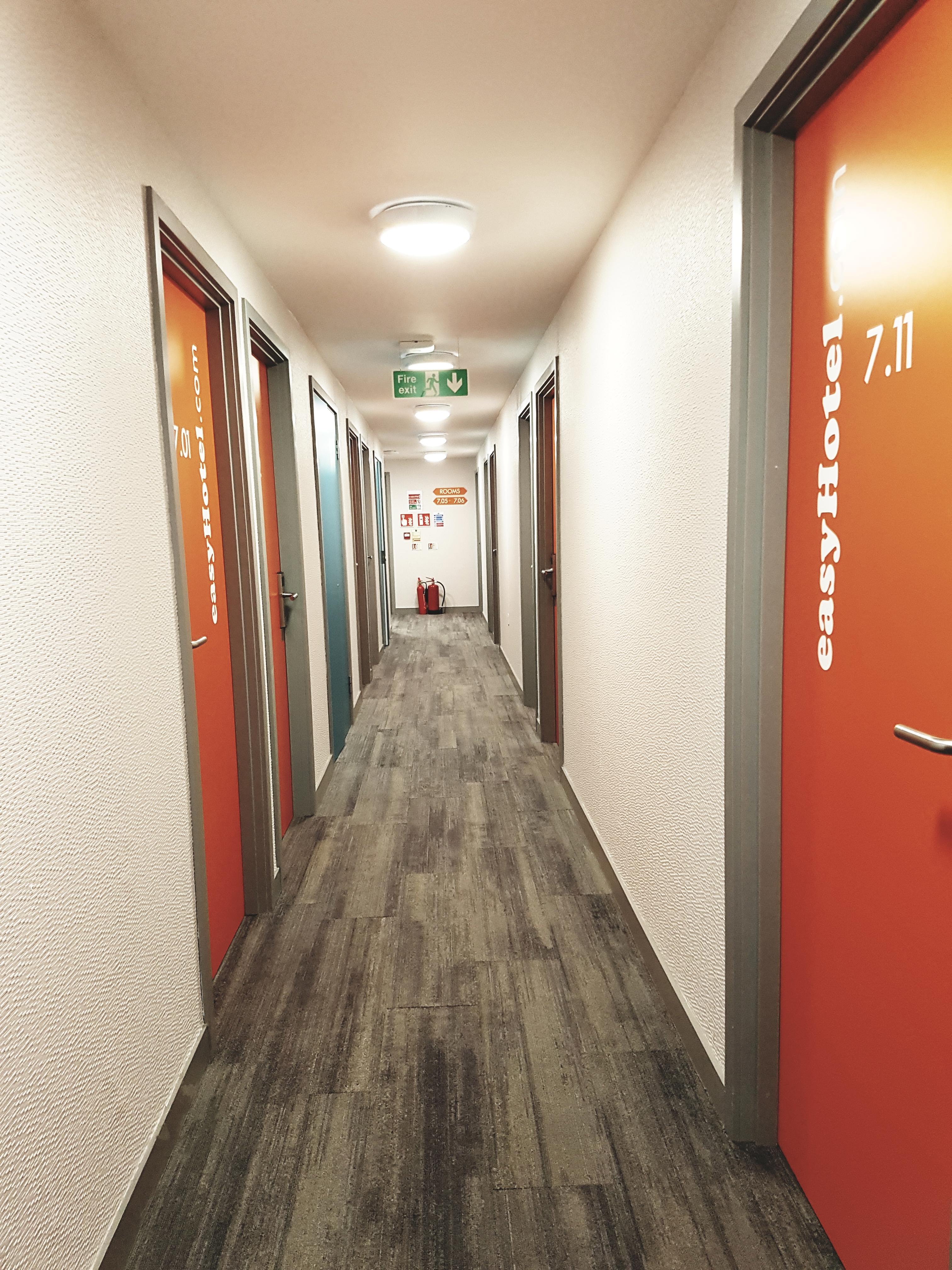 Easyhotel Hotel 2*