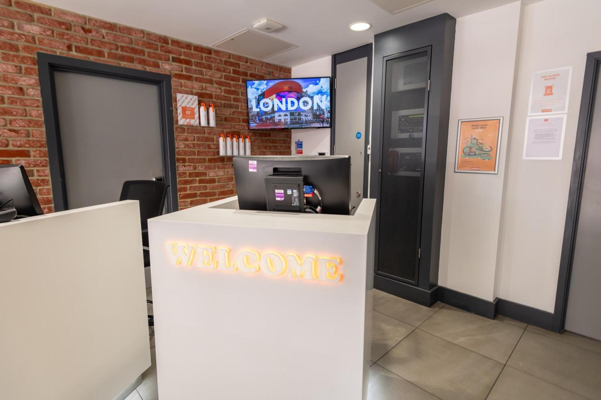 Easyhotel 2* London Borough of Croydon