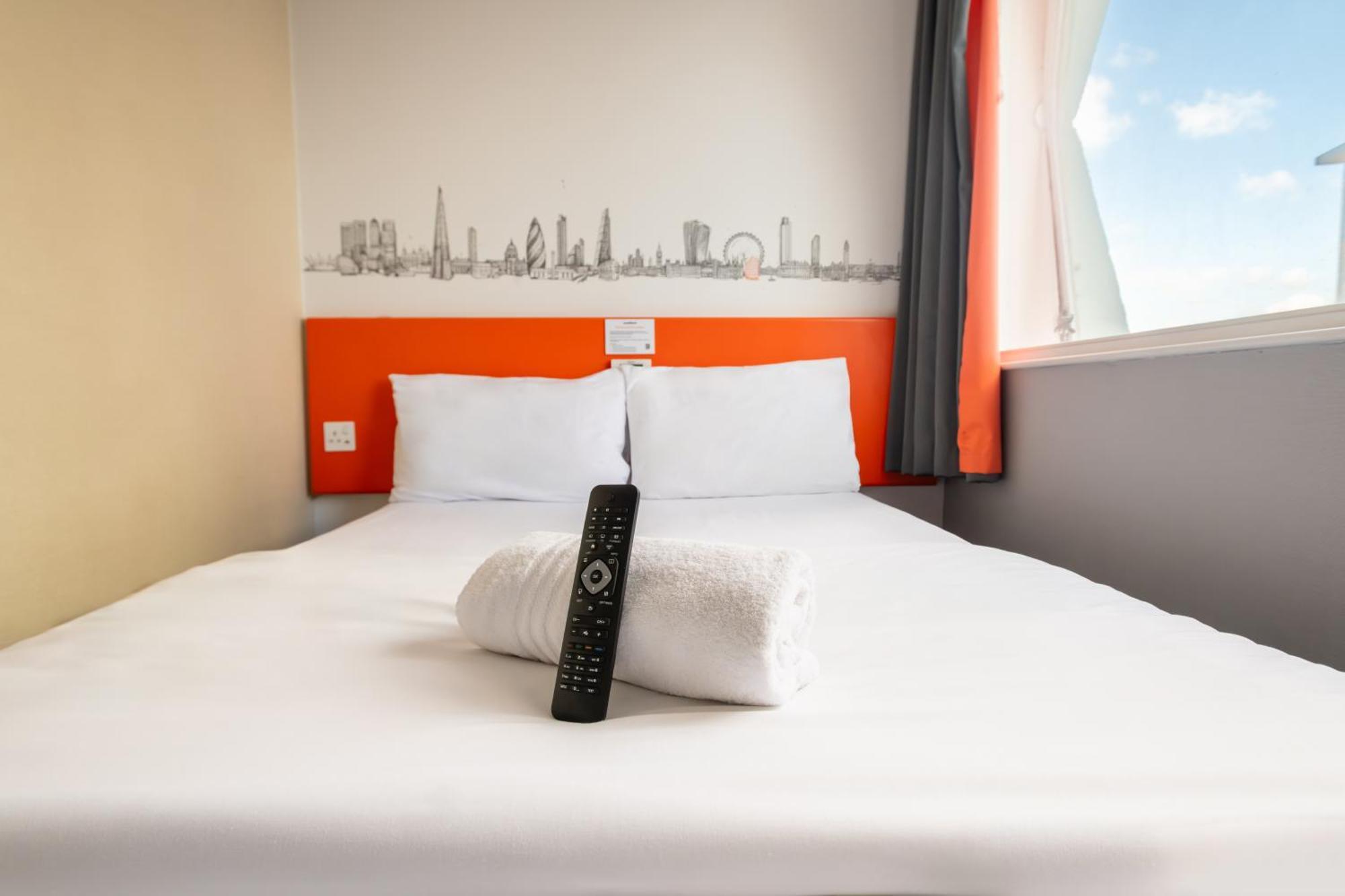 Easyhotel