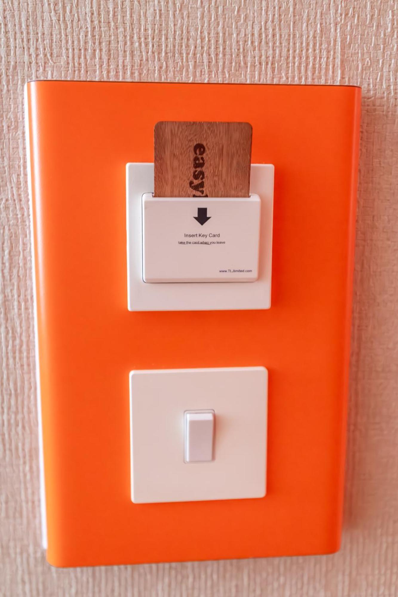Easyhotel Hotel 2*