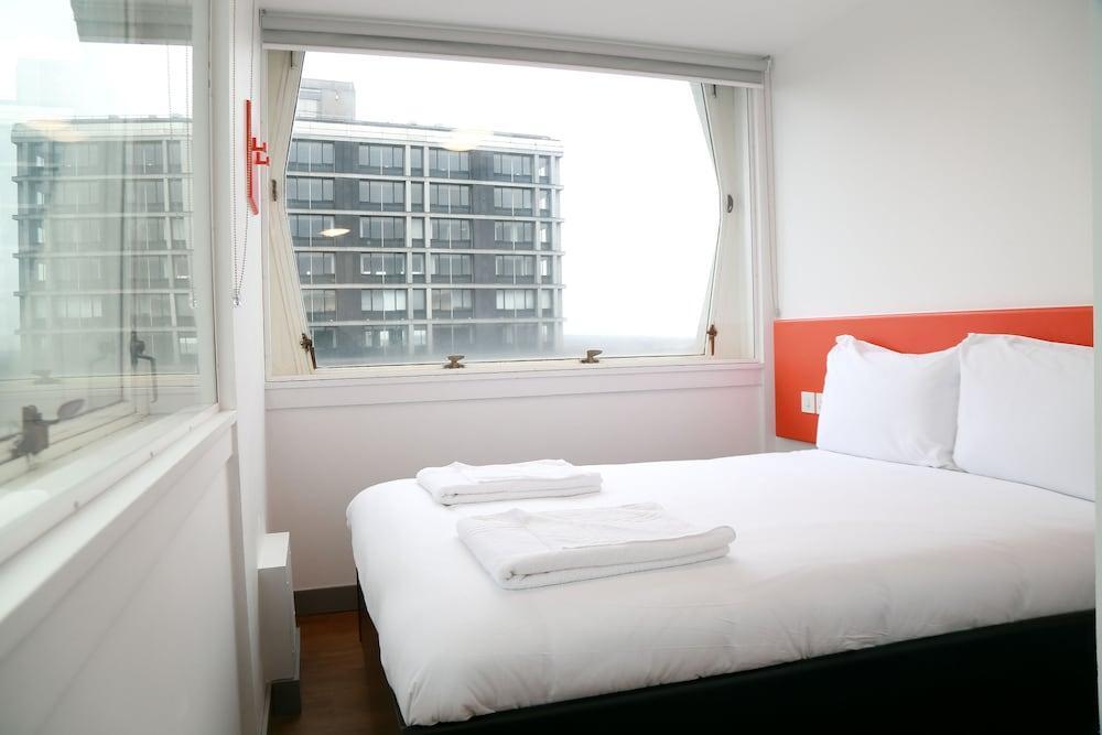 Hotel Easyhotel