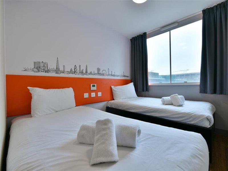 Hotel Easyhotel 2*