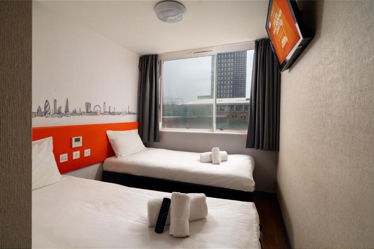 Easyhotel Hotel